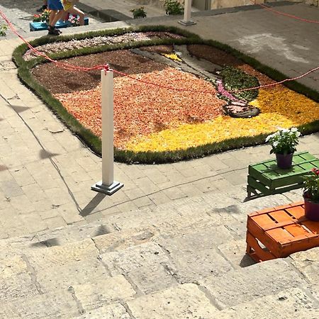 Ferienwohnung La Naca Piede A Terra Noto Exterior foto